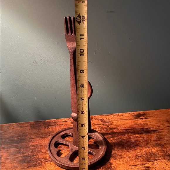 Cast Iron Papertowel holder - Picture 6 of 8